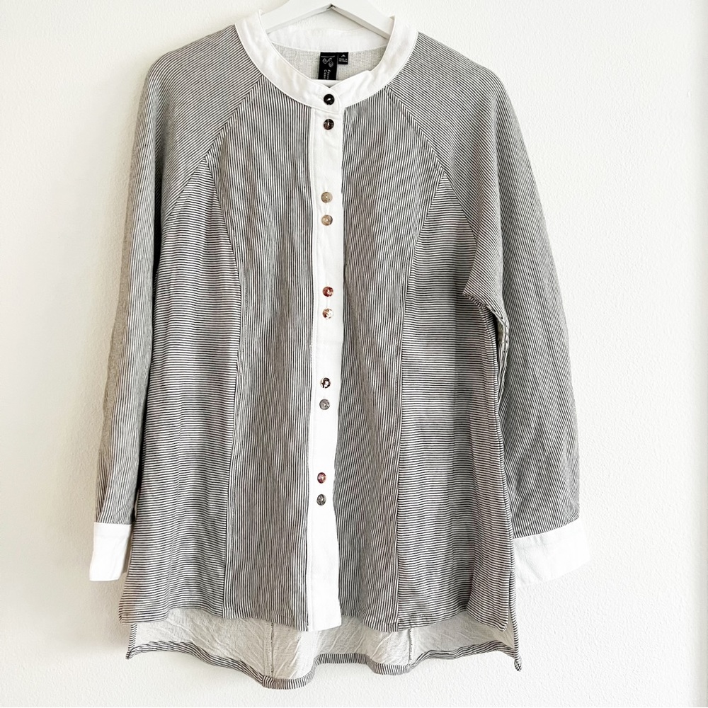 NWT Focus Casual Life Women's Tunic Top Long Sleeve Button Up Shirt Size M